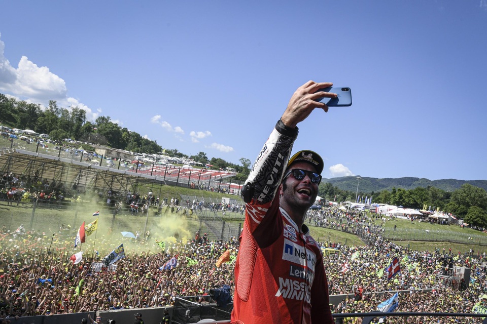 Chặng 6 MotoGP 2019: Petrucci thắng ấn tượng tại Mugello - 9 Chặng 6 MotoGP 2019: Petrucci thắng ấn tượng tại Mugello - 9