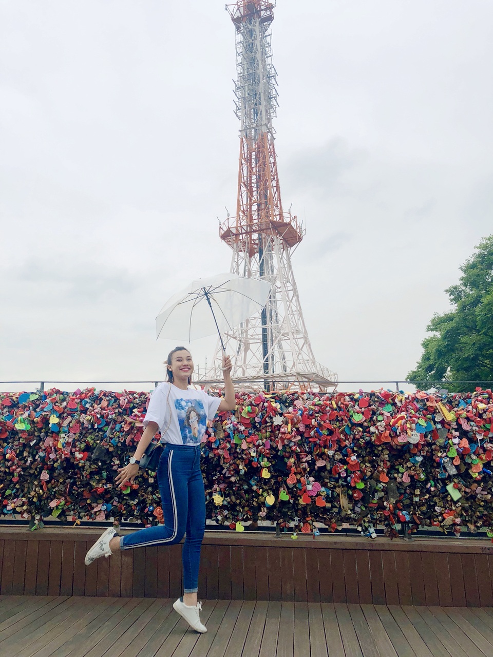 Á hậu Hoàng Oanh xì tin du ngoạn Hàn Quốc cùng siêu mẫu Thanh Hằng - 8 Á hậu Hoàng Oanh xì tin du ngoạn Hàn Quốc cùng siêu mẫu Thanh Hằng - 8