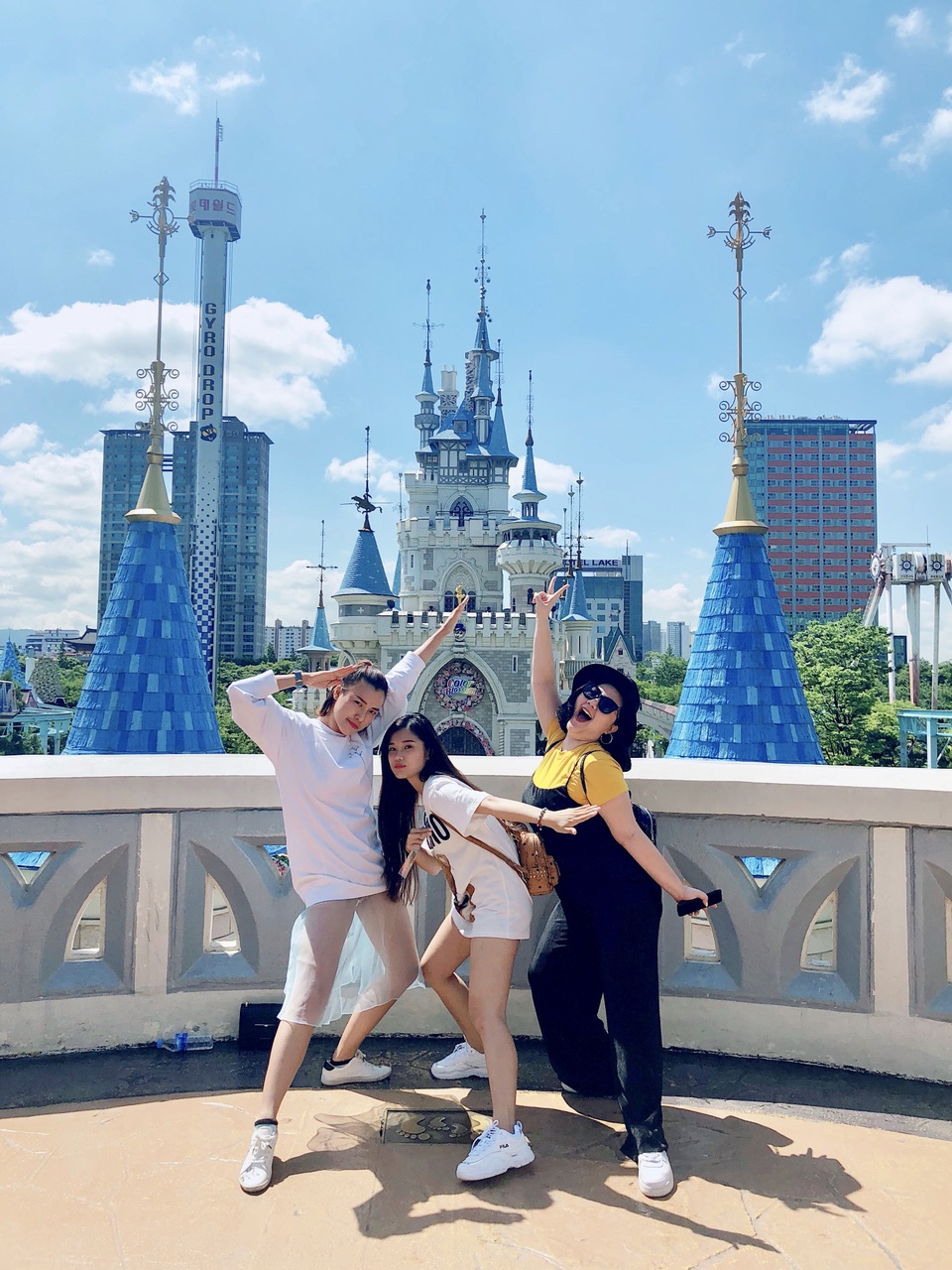 Á hậu Hoàng Oanh xì tin du ngoạn Hàn Quốc cùng siêu mẫu Thanh Hằng - 13 Á hậu Hoàng Oanh xì tin du ngoạn Hàn Quốc cùng siêu mẫu Thanh Hằng - 13