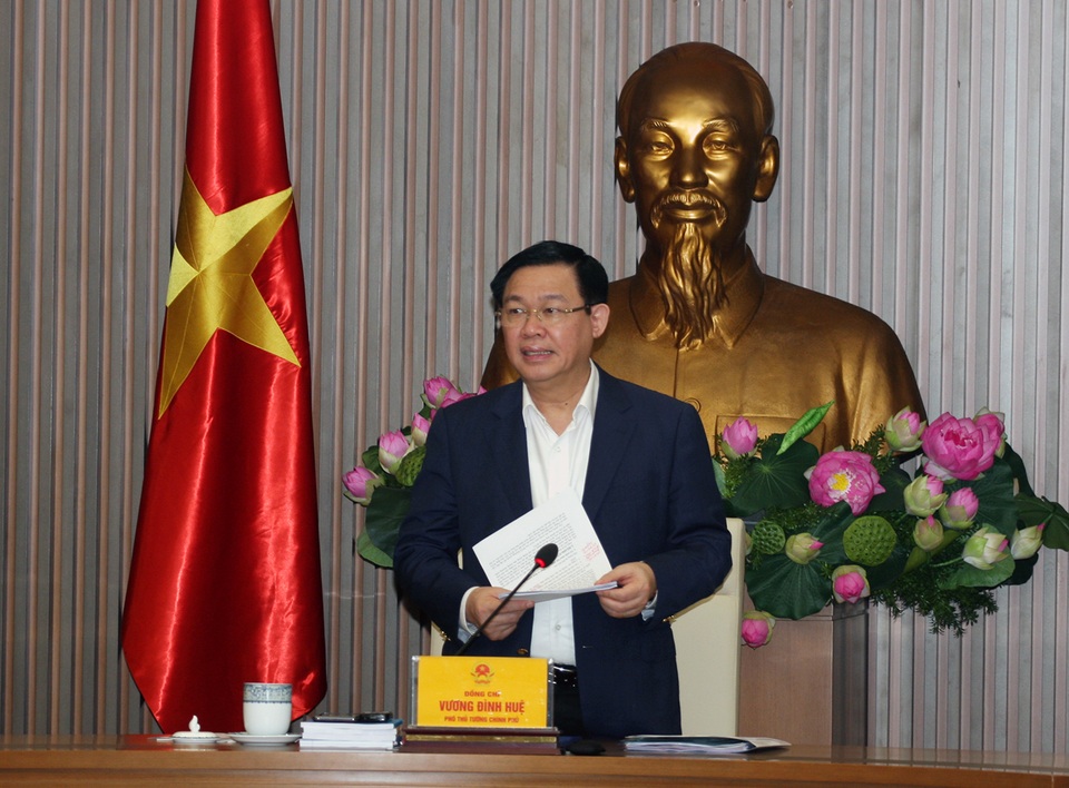 Lấy cả quỹ nâng lương để chống dịch tả lợn, giờ mà gặp bão lũ là hết tiền! - 2 Lấy cả quỹ nâng lương để chống dịch tả lợn, giờ mà gặp bão lũ là hết tiền! - 2