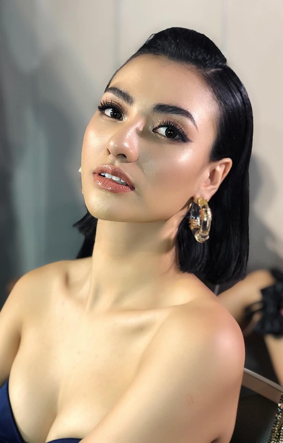 Hồng Quế làm vedette sau chia sẻ úp mở chuyện sinh thêm con vào năm sau - 1 Hồng Quế làm vedette sau chia sẻ úp mở chuyện sinh thêm con vào năm sau - 1