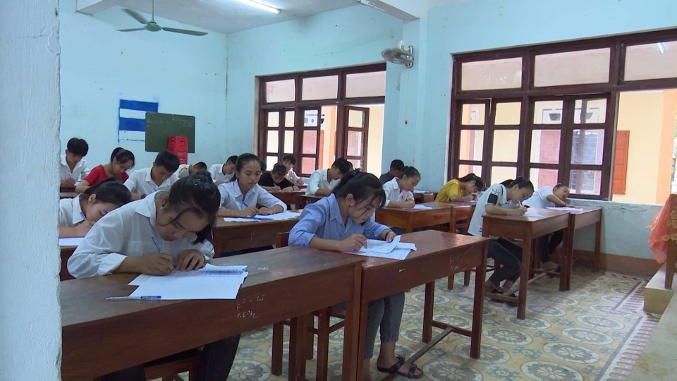 Giám đốc Sở GD-ĐT Quảng Bình công khai xin lỗi sau sự cố tại kỳ thi tuyển sinh vào lớp 10 - 4 Giám đốc Sở GD-ĐT Quảng Bình công khai xin lỗi sau sự cố tại kỳ thi tuyển sinh vào lớp 10 - 4