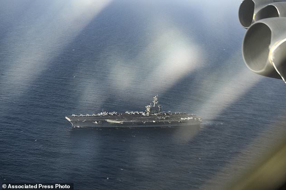 B-52, tàu sân bay Mỹ tập trận mô phỏng tấn công sát Iran - 4 B-52, tàu sân bay Mỹ tập trận mô phỏng tấn công sát Iran - 4