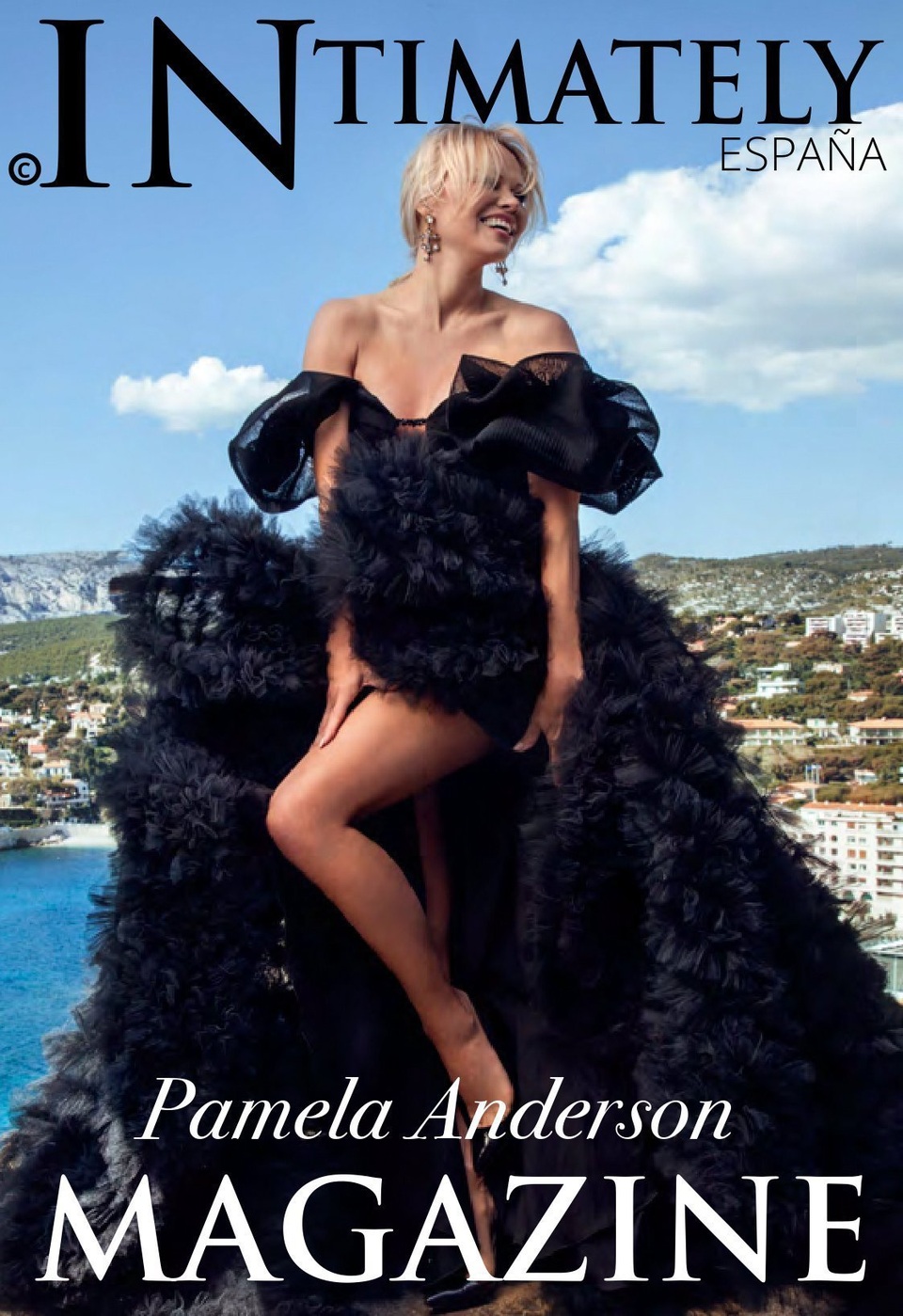 Pamela Anderson đẹp đôi bên bạn trai kém 18 tuổi - 14 Pamela Anderson đẹp đôi bên bạn trai kém 18 tuổi - 14