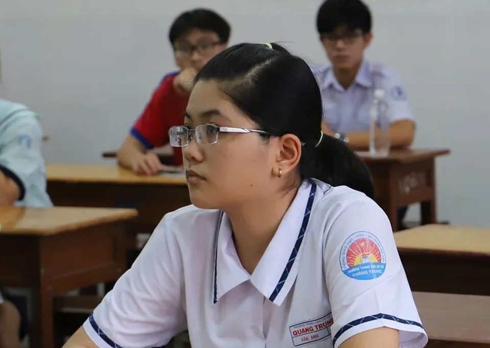 Xong thi chung, học sinh TPHCM cạnh tranh để vào lớp 10 chuyên - 2 Xong thi chung, học sinh TPHCM cạnh tranh để vào lớp 10 chuyên - 2