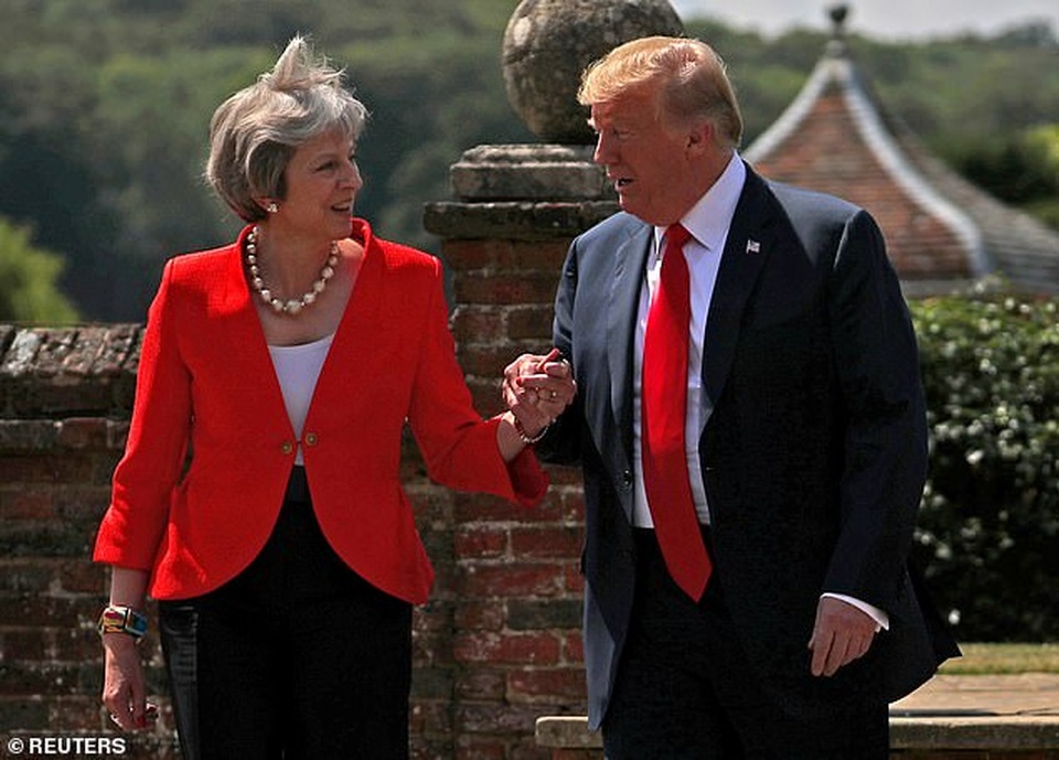 Ẩn ý đằng sau món quà Thủ tướng Anh tặng Tổng thống Trump - 1 Ẩn ý đằng sau món quà Thủ tướng Anh tặng Tổng thống Trump - 1