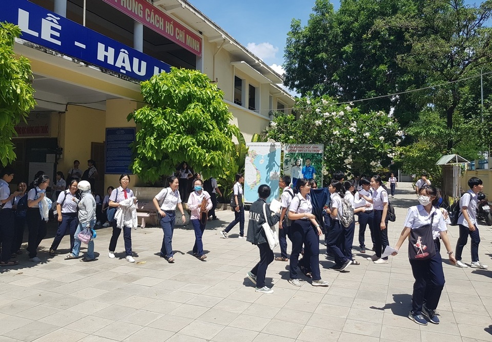 Tuyển sinh lớp 10 Khánh Hòa: Đề Văn hỏi về việc phát triển trí tuệ - 3