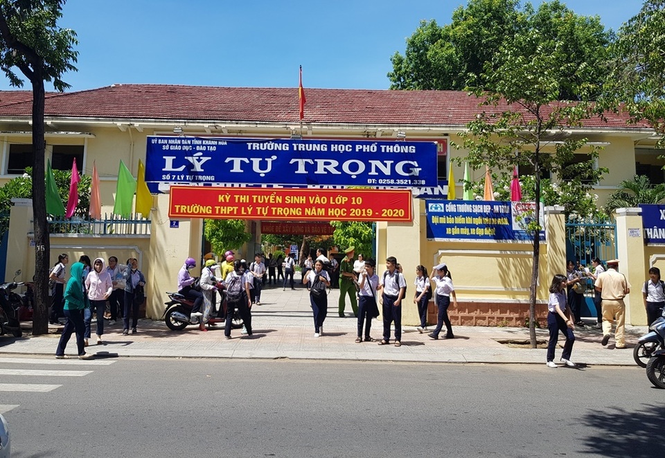 Tuyển sinh lớp 10 Khánh Hòa: Đề Văn hỏi về việc phát triển trí tuệ - 6