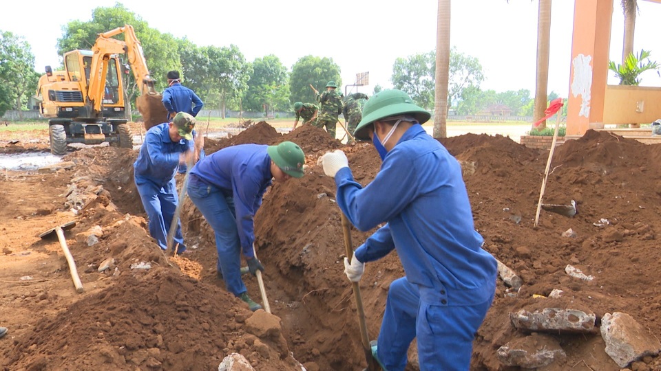 Phát hiện thêm 2 hài cốt liệt sĩ trong khuôn viên trường học - 1 Phát hiện thêm 2 hài cốt liệt sĩ trong khuôn viên trường học - 1