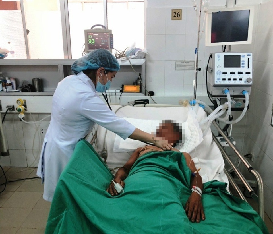 Cần Thơ: Cứu sống bệnh nhân nguy kịch do ăn cá nóc mít - 1 Cần Thơ: Cứu sống bệnh nhân nguy kịch do ăn cá nóc mít - 1
