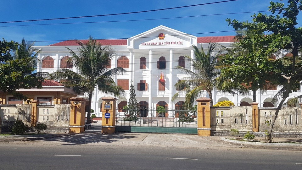 Cựu Chánh án TAND tỉnh Phú Yên bị truy tố tội tham ô tài sản - 1 Cựu Chánh án TAND tỉnh Phú Yên bị truy tố tội tham ô tài sản - 1