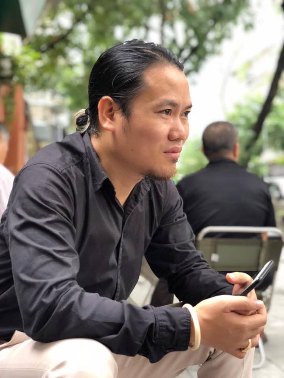 Nghệ sĩ Vượng “râu”: “Mẹ mới mất 3 ngày, tôi đã phải đi mua vui cho thiên hạ” - 1 Nghệ sĩ Vượng “râu”: “Mẹ mới mất 3 ngày, tôi đã phải đi mua vui cho thiên hạ” - 1