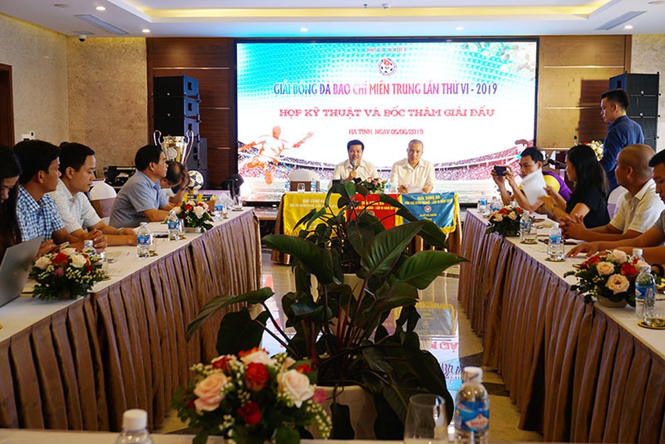 Hà Tĩnh đăng cai tổ chức Giải bóng đá Báo chí miền Trung lần thứ VI - 2019 - 1 Hà Tĩnh đăng cai tổ chức Giải bóng đá Báo chí miền Trung lần thứ VI - 2019 - 1
