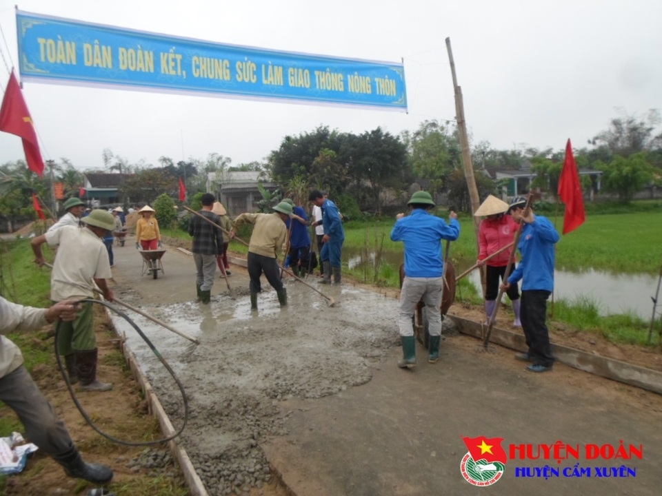 Tự mãn với thành tích “về đích”, nhiều xã bị xem xét thu hồi Bằng đạt chuẩn NTM - 1 Tự mãn với thành tích “về đích”, nhiều xã bị xem xét thu hồi Bằng đạt chuẩn NTM - 1