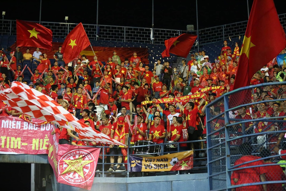 Thái Lan 0-1 Việt Nam: Bàn thắng phút bù giờ của Anh Đức - 26 Thái Lan 0-1 Việt Nam: Bàn thắng phút bù giờ của Anh Đức - 26