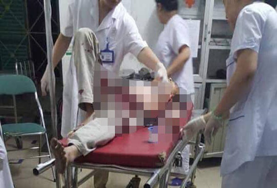 Hà Nội: Con rể dùng dao đâm bố mẹ vợ nguy kịch - 1 Hà Nội: Con rể dùng dao đâm bố mẹ vợ nguy kịch - 1