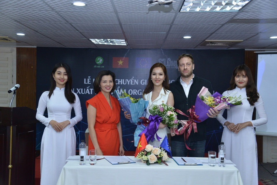 Sắc Mộc Lam chuyển giao công nghệ sản xuất mỹ phẩm Organic Plus - 3 Sắc Mộc Lam chuyển giao công nghệ sản xuất mỹ phẩm Organic Plus - 3