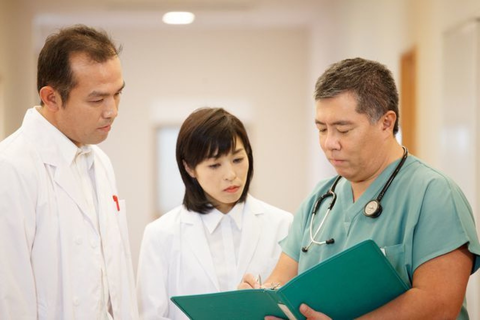 Vị bác sĩ dành cả đời để nghiên cứu bệnh ung thư - 3 Vị bác sĩ dành cả đời để nghiên cứu bệnh ung thư - 3