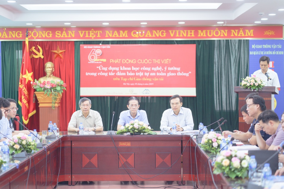 Phát động cuộc thi viết “Ứng dụng KHCN, ý tưởng trong đảm bảo trật tự ATGT” - 1