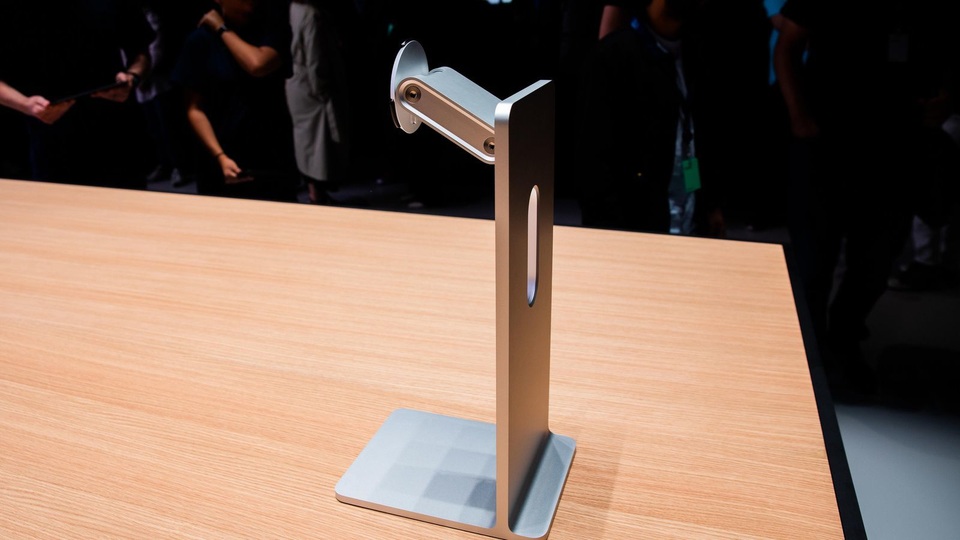 Bỏ ra 5.000 USD để mua màn hình máy tính Apple nhưng vẫn chưa đủ - 2 Bỏ ra 5.000 USD để mua màn hình máy tính Apple nhưng vẫn chưa đủ - 2