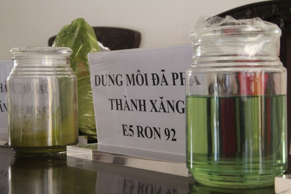 Bắt 28 đối tượng trong đường dây kinh doanh xăng giả của đại gia Trịnh Sướng - 3 Bắt 28 đối tượng trong đường dây kinh doanh xăng giả của đại gia Trịnh Sướng - 3
