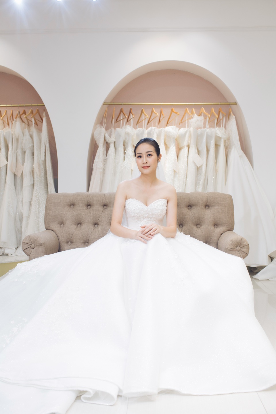 Phí Linh - MC VTV trong vụ “nhầm tên” thí sinh The Voice sắp kết hôn - 4 Phí Linh - MC VTV trong vụ “nhầm tên” thí sinh The Voice sắp kết hôn - 4