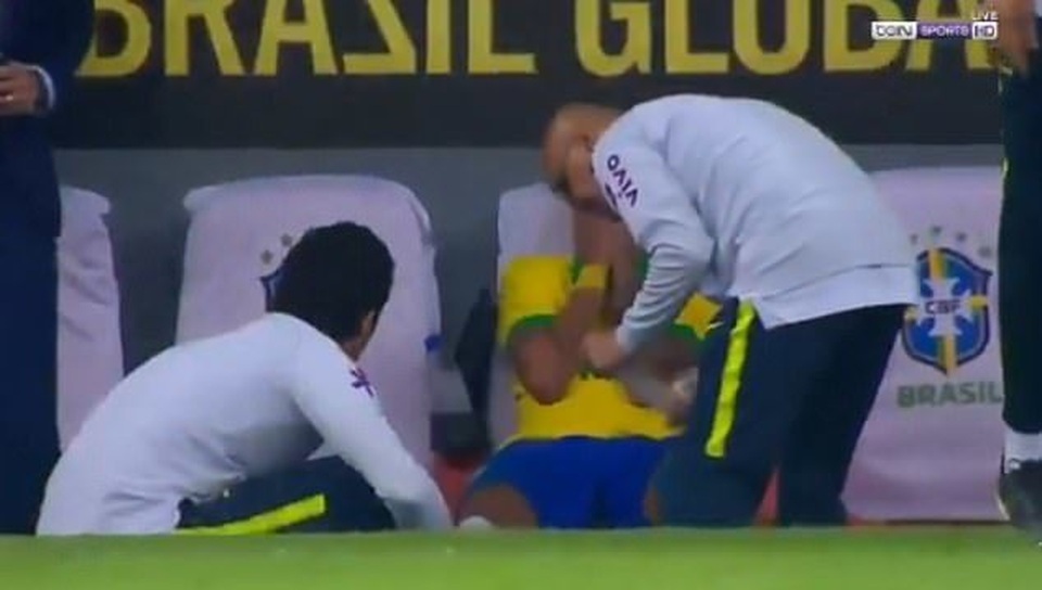 Neymar bật khóc sau khi lỡ hẹn với Copa America 2019 - 6 Neymar bật khóc sau khi lỡ hẹn với Copa America 2019 - 6