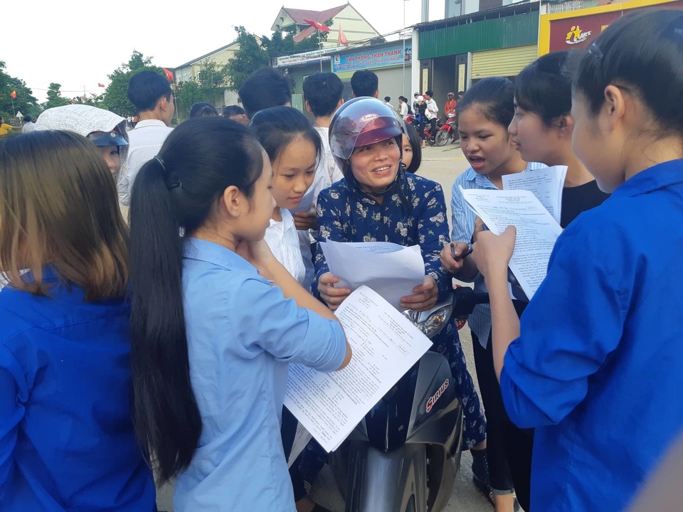 Nghệ An: Thí sinh đánh giá đề thi môn tổ hợp khó và dài - 2 Nghệ An: Thí sinh đánh giá đề thi môn tổ hợp khó và dài - 2