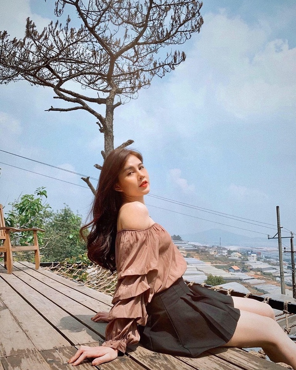 Nữ MC Việt từng lên báo Hàn Quốc xuất hiện xinh đẹp trong Ai là triệu phú - 4 Nữ MC Việt từng lên báo Hàn Quốc xuất hiện xinh đẹp trong Ai là triệu phú - 4