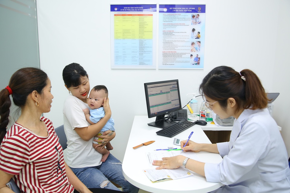 Cục trưởng Y tế dự phòng: Trăn trở khi người Việt phải sang Singapore tiêm vắc xin - 3 Cục trưởng Y tế dự phòng: Trăn trở khi người Việt phải sang Singapore tiêm vắc xin - 3