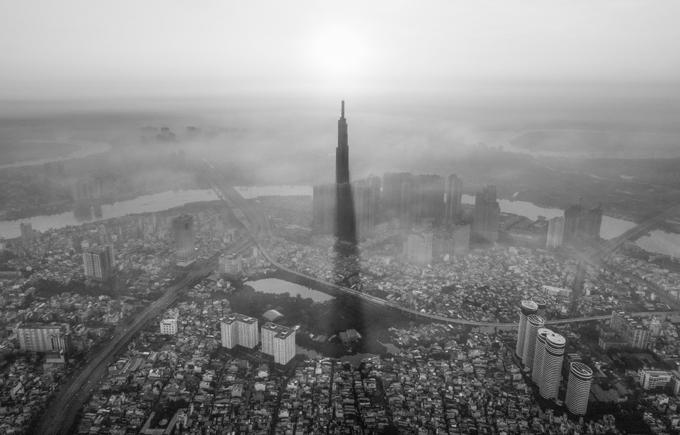 Thắt lòng xem cảnh đẹp, con người Việt Nam mờ ảo trong khói bụi - 11