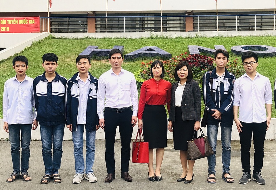 Tấm gương sáng về đam mê và nghị lực tự học thành tài - 2 Tấm gương sáng về đam mê và nghị lực tự học thành tài - 2
