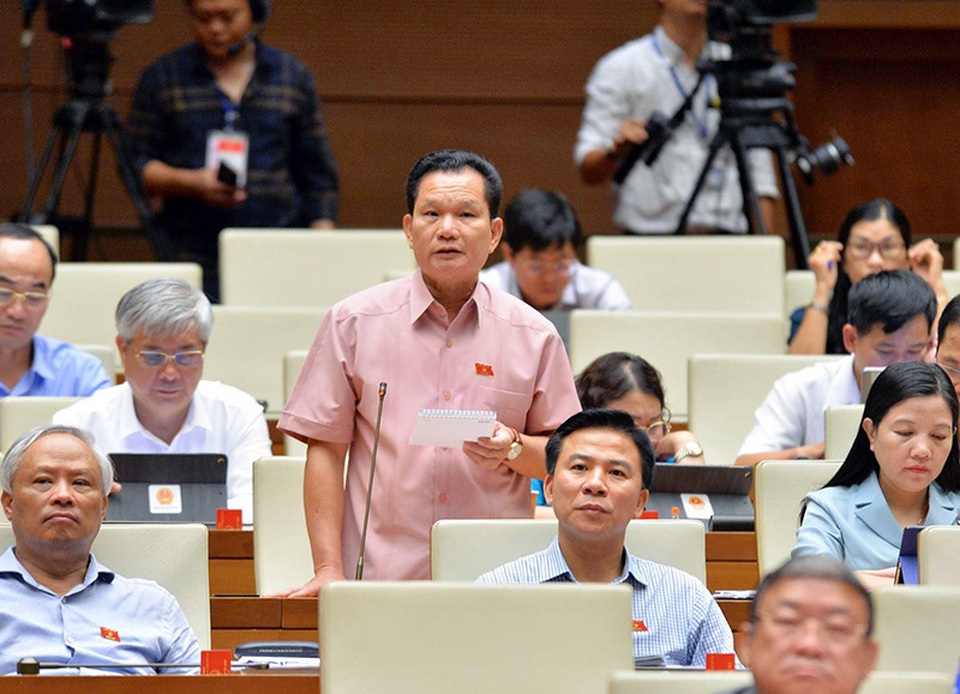 Hàng ngàn cuộc đình công đều vì tiền lương, điều kiện làm việc! - 2 Hàng ngàn cuộc đình công đều vì tiền lương, điều kiện làm việc! - 2