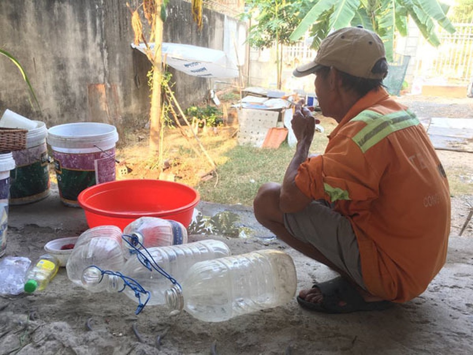 Cảnh ám ảnh trong biệt thự tiền tỷ, cỏ mọc um tùm ở Sài Gòn - 3 Cảnh ám ảnh trong biệt thự tiền tỷ, cỏ mọc um tùm ở Sài Gòn - 3