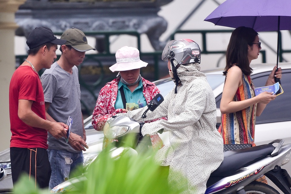 Trước trận U23 Việt Nam - Myanmar: Cò vé hét giá “khủng” - 8 Trước trận U23 Việt Nam - Myanmar: Cò vé hét giá “khủng” - 8