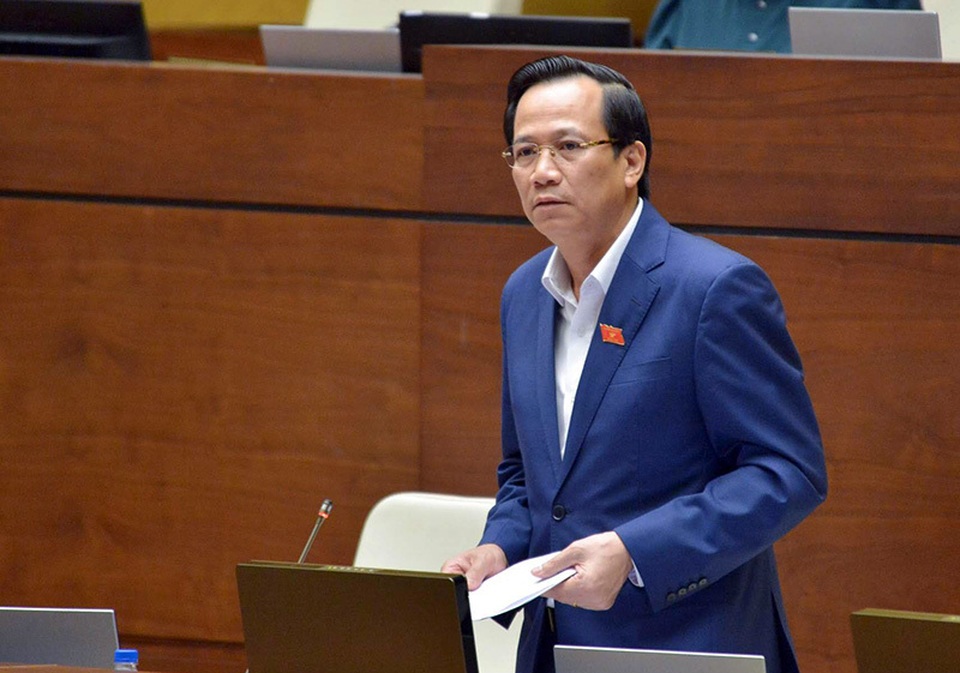 Hàng ngàn cuộc đình công đều vì tiền lương, điều kiện làm việc! - 1 Hàng ngàn cuộc đình công đều vì tiền lương, điều kiện làm việc! - 1