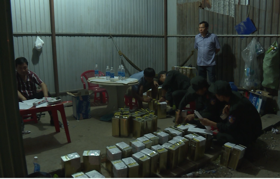 Vụ bắt đại gia Trịnh Sướng: Đường dây xăng giả “khủng” thu lợi hàng trăm tỷ đồng - 2 Vụ bắt đại gia Trịnh Sướng: Đường dây xăng giả “khủng” thu lợi hàng trăm tỷ đồng - 2