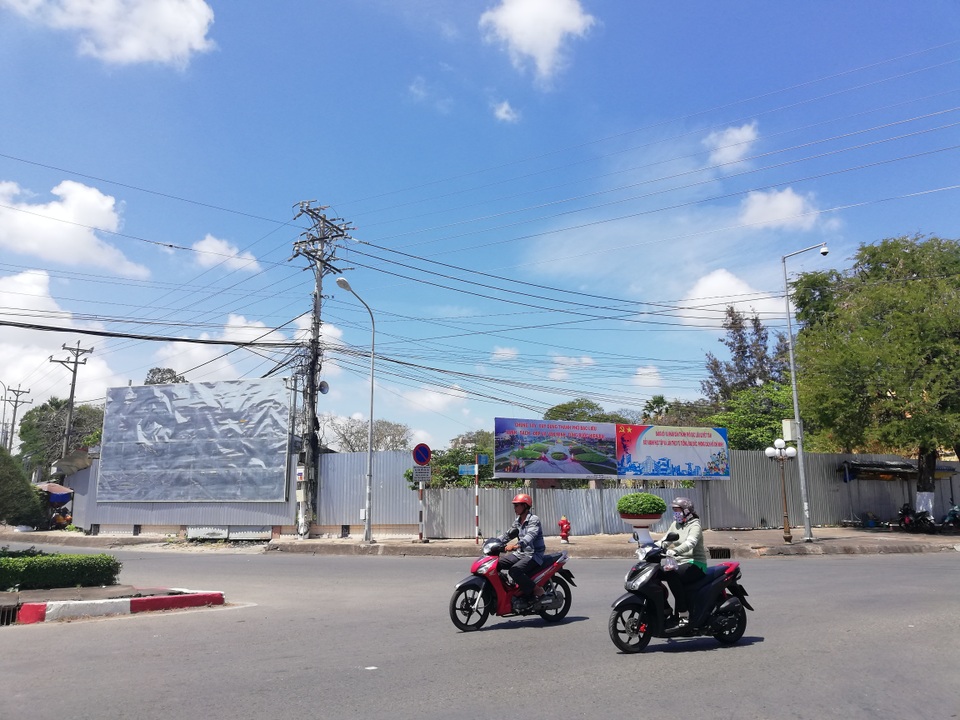 Bí thư Tỉnh ủy Bạc Liêu: “Giải phóng mặt bằng không thể tính hoàn thành bằng tỷ lệ phần trăm” - 4 Bí thư Tỉnh ủy Bạc Liêu: “Giải phóng mặt bằng không thể tính hoàn thành bằng tỷ lệ phần trăm” - 4