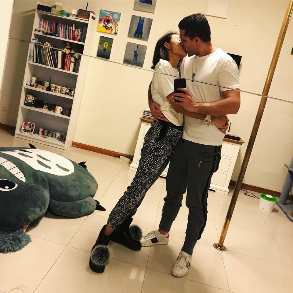 Siêu mẫu Phương Mai lên tiếng tin đồn lấy chồng đại gia, “cưới chạy bầu” - 12 Siêu mẫu Phương Mai lên tiếng tin đồn lấy chồng đại gia, “cưới chạy bầu” - 12