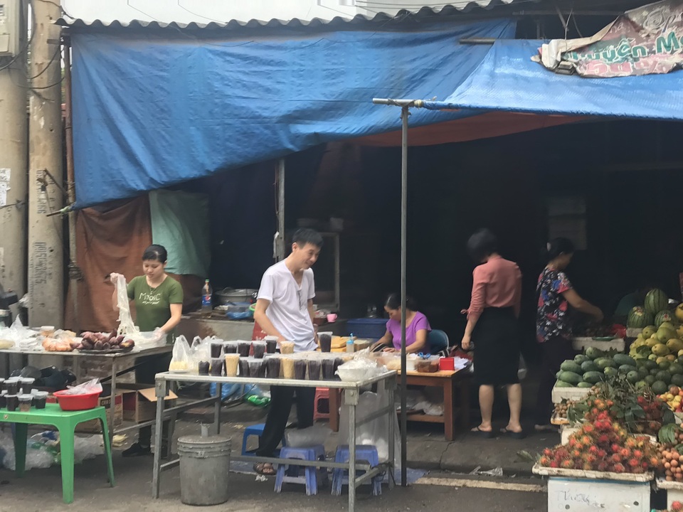 Bán hết veo cả tạ rượu nếp chỉ trong buổi sáng Tết Đoan Ngọ - 4 Bán hết veo cả tạ rượu nếp chỉ trong buổi sáng Tết Đoan Ngọ - 4
