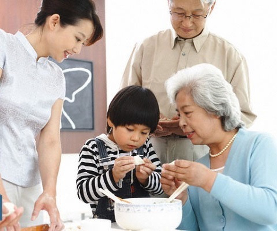 Gia đình ngăn cấm vì nghi ngờ người yêu đánh cháu tôi - 1 Gia đình ngăn cấm vì nghi ngờ người yêu đánh cháu tôi - 1