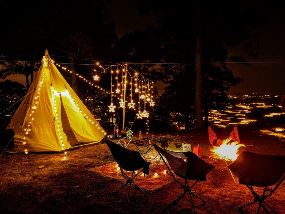 Đến Đà Lạt thử trải nghiệm cắm trại, săn mây “đẹp quên lối về” - 8 Đến Đà Lạt thử trải nghiệm cắm trại, săn mây “đẹp quên lối về” - 8