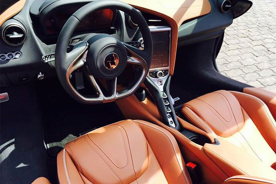 Cường đô-la cấp tập ra biển cho McLaren 720S 24 tỷ mới tậu - 5 Cường đô-la cấp tập ra biển cho McLaren 720S 24 tỷ mới tậu - 5