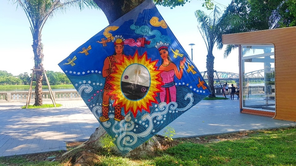 Nhiều sắc màu vui tươi tại lễ hội diều Huế 2019 - 9 Nhiều sắc màu vui tươi tại lễ hội diều Huế 2019 - 9