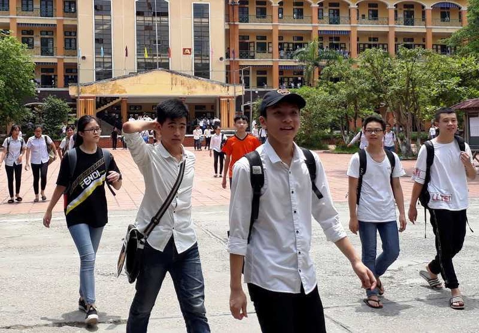 Tuyển sinh lớp 10 Thái Bình: Đề Ngữ văn vừa sức, đề Địa lý “dễ thở” - 1 Tuyển sinh lớp 10 Thái Bình: Đề Ngữ văn vừa sức, đề Địa lý “dễ thở” - 1