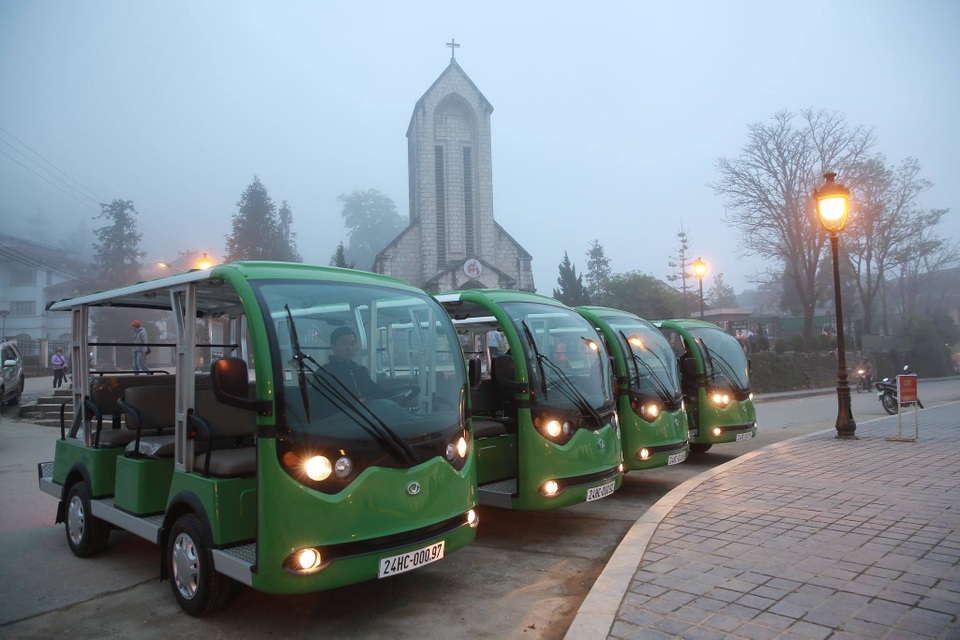 Hơn 360 ô tô điện Trung Quốc được miễn thuế qua cảng Hải Phòng  - 1