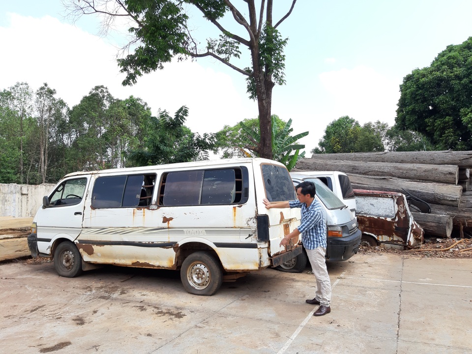 Những chiếc ô tô “đánh đố” lực lượng chức năng tìm ra... chủ xe - 3 Những chiếc ô tô “đánh đố” lực lượng chức năng tìm ra... chủ xe - 3