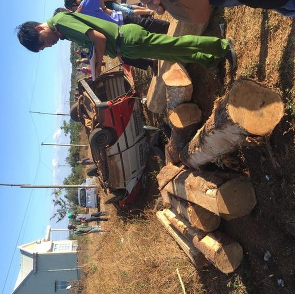 Những chiếc ô tô “đánh đố” lực lượng chức năng tìm ra... chủ xe - 11 Những chiếc ô tô “đánh đố” lực lượng chức năng tìm ra... chủ xe - 11