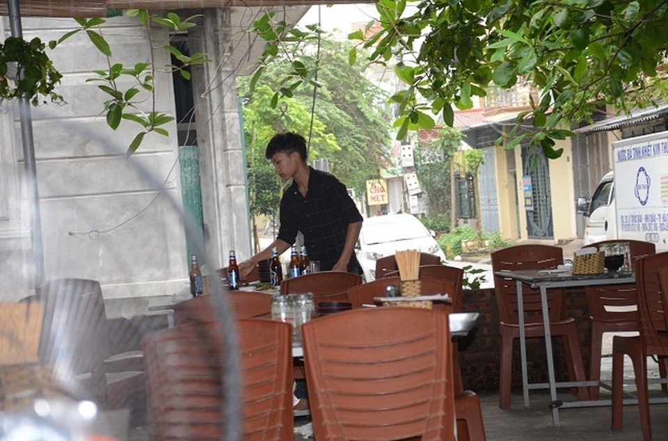 Bạn đọc Dân trí vượt trăm cây số giúp đỡ người đàn bà sống chung xương sống với con trai - 4 Bạn đọc Dân trí vượt trăm cây số giúp đỡ người đàn bà sống chung xương sống với con trai - 4