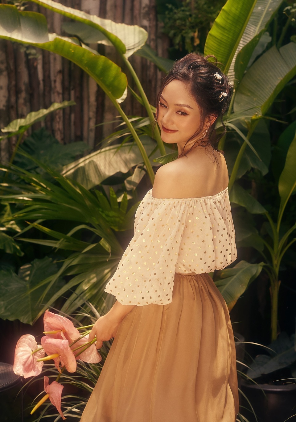 “Nàng dâu order” Lan Phương tiết lộ “bình thản kiếm tiền nhanh” giữa showbiz chiêu trò - 3 “Nàng dâu order” Lan Phương tiết lộ “bình thản kiếm tiền nhanh” giữa showbiz chiêu trò - 3